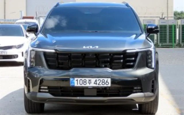 올뉴쏘렌토 중고차 더 뉴 쏘렌토 4세대 가솔린 2.5T 4WD 시그니처 그래비티 매물 사진 3 - 2025/05 18,415km